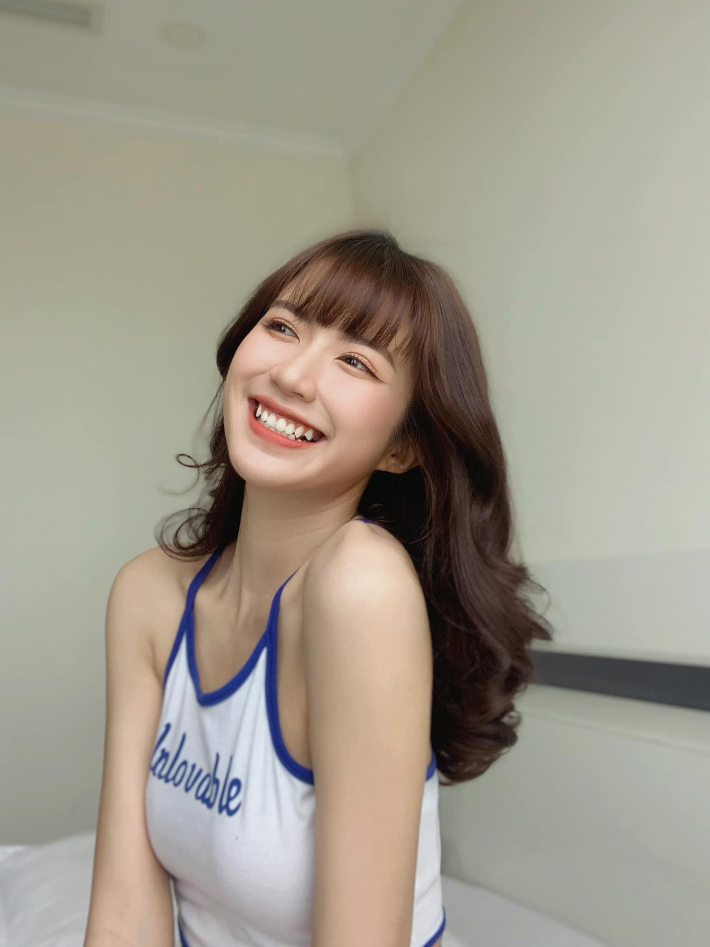 Lần đầu được đảm nhận vai diễn dài hơi trên sóng giờ vàng, Ngọc Huyền rất hồi hộp và áp lực khi đóng cùng các đàn anh, đàn chị tên tuổi trong nghề.