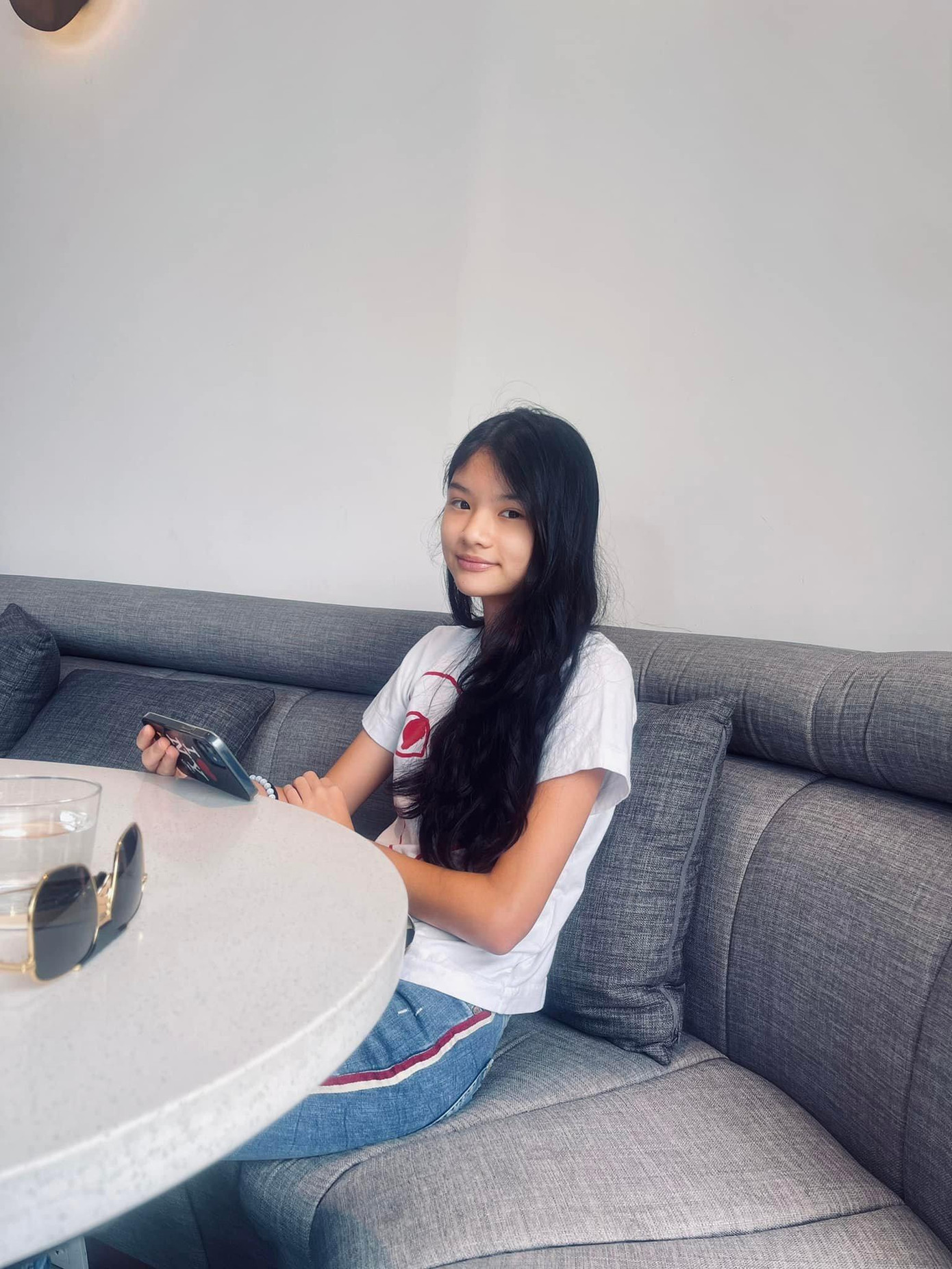 Ở tuổi 14, Bảo Tiên cao trên 1m6 và đang theo học một trường quốc tế tại TP HCM. Trương Ngọc Ánh và Trần Bảo Sơn có dự định cho con gái sang Mỹ du học.