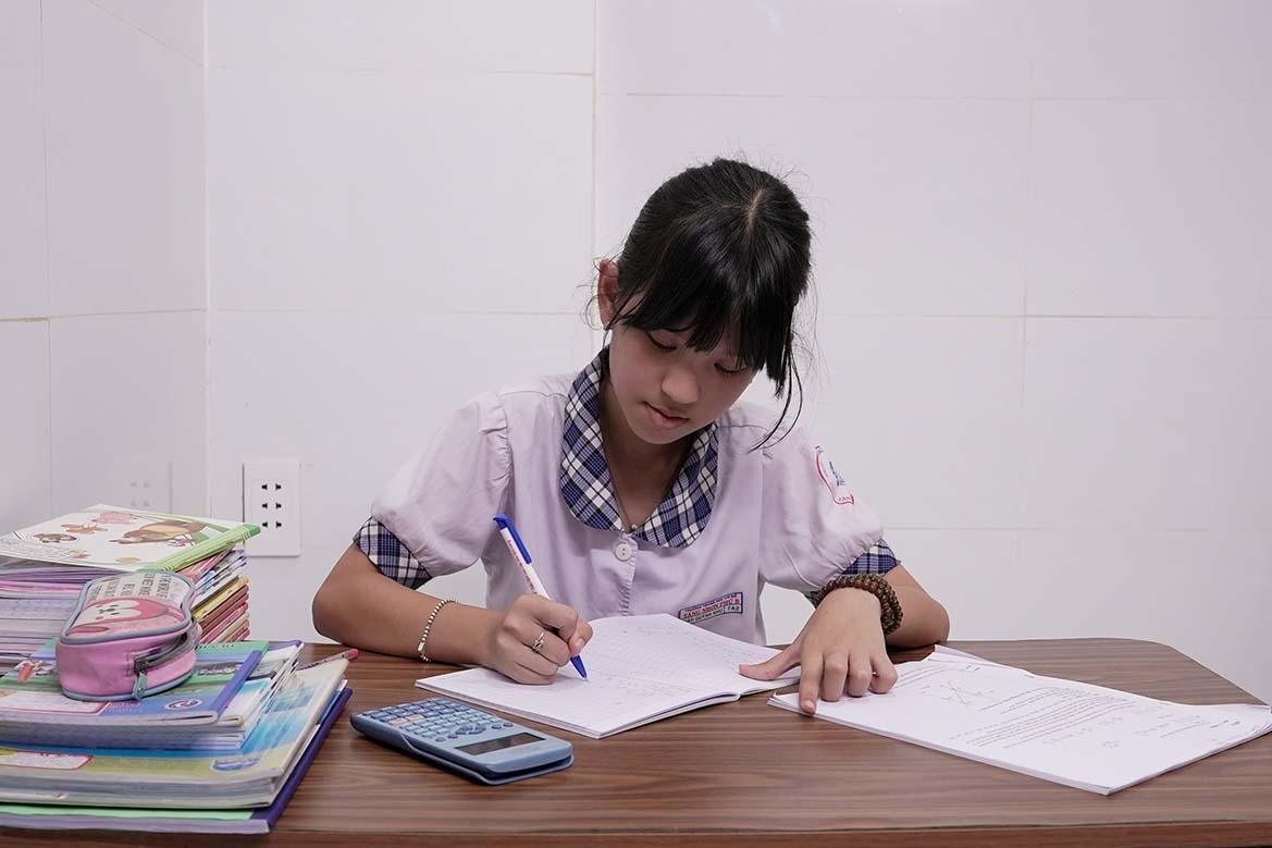 Hoàn cảnh của gia đình bé Quỳnh Như gây xúc động. Hoàn cảnh của gia đình bé Quỳnh Như gây xúc động.