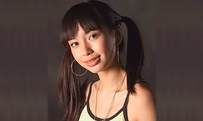 Angelababy vướng cáo buộc phẫu thuật thẩm mỹ suốt nhiều năm. Angelababy vướng cáo buộc phẫu thuật thẩm mỹ suốt nhiều năm.