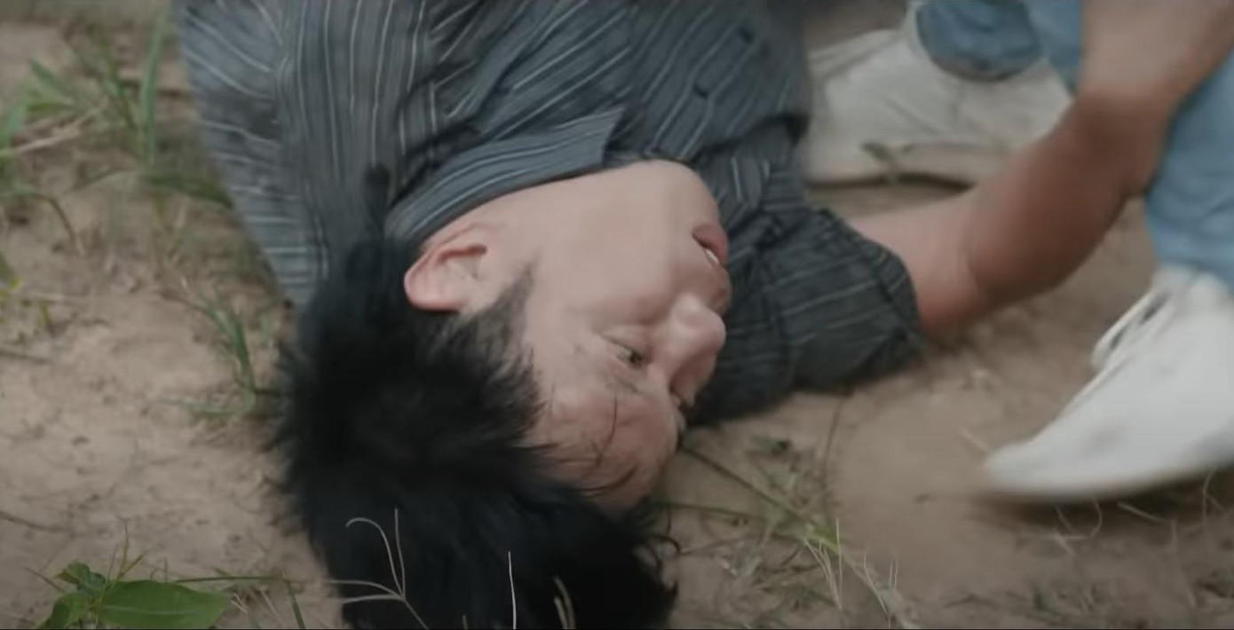 Mô bị đánh tả tơi vì cứu Hồng. Ảnh: CMH. Mô bị đánh tả tơi vì cứu Hồng. Ảnh: CMH.