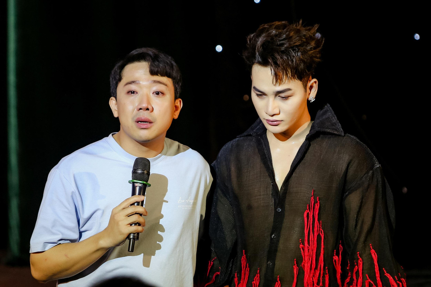 Trấn Thành khóc đỏ mắt khi Ali Hoàng Dương chia sẻ anh không đủ tiền để làm MV Trấn Thành khóc đỏ mắt khi Ali Hoàng Dương chia sẻ anh không đủ tiền để làm MV