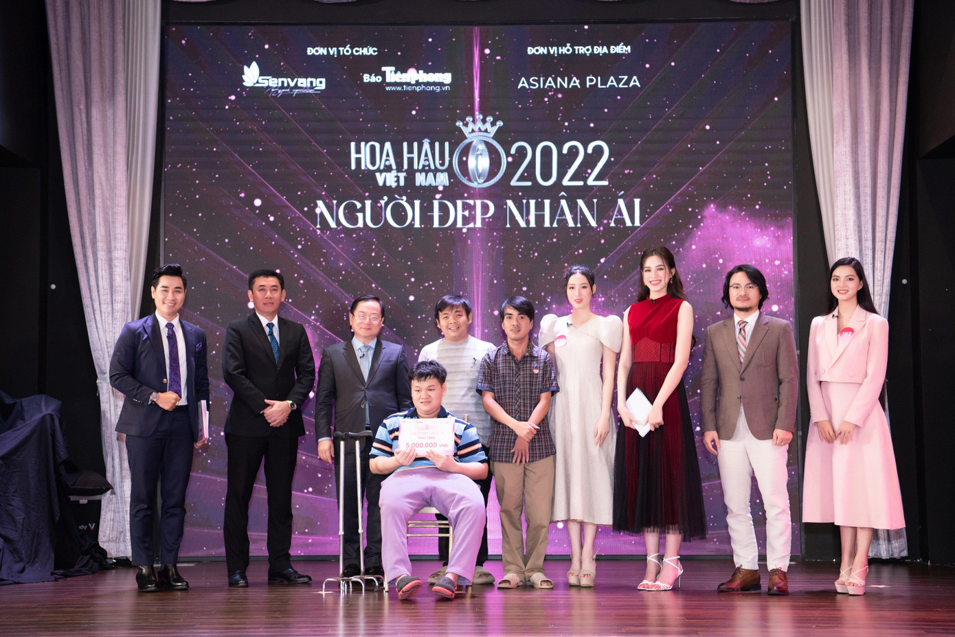 Dự án nhận được sự hỗ trợ của Ban bình luận.