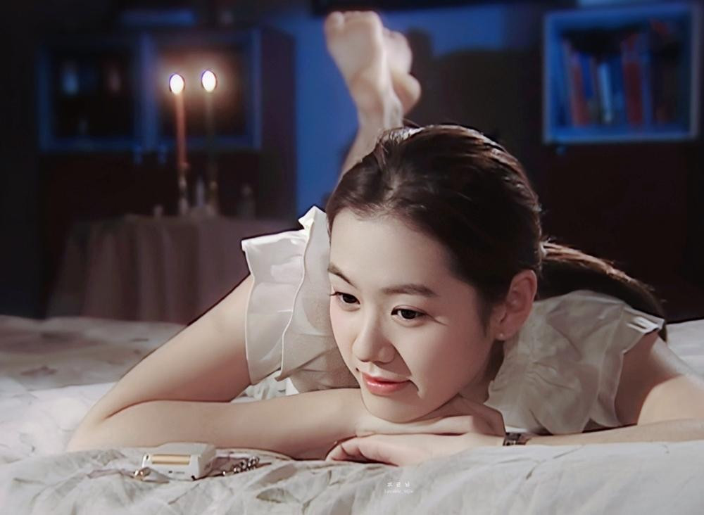 Nhân vật của Son Ye Jin là cô tiểu thư Jang Hee Ae, con gái của chủ một doanh nghiệp ẩm thực lớn.