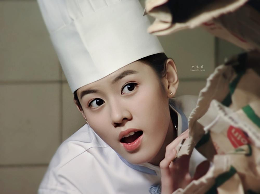 Ngay thời điểm ấy, nữ diễn viên đã gây ấn tượng bởi nét đẹp ngọt ngào, trong trẻo và lối diễn xuất tự nhiên.