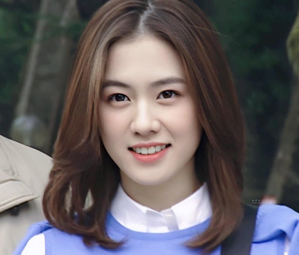 Cách đây 21 năm trước, Son Ye Jin đang theo học tại Học viện Nghệ thuật Seoul và có cơ hội thủ vai chính trong bộ phim Lời Cầu Hôn Ngọt Ngào (Delicous Proposal).