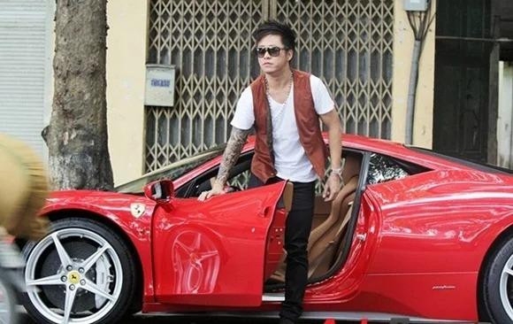 Ngoài ra, anh còn sở hữu bộ sưu tập xế "khủng" khiến nhiều người mơ ước