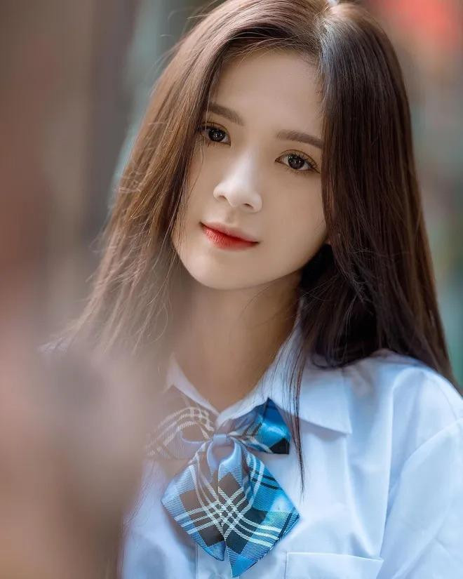 Diễn xuất của Ngọc Huyền dù chưa nổi bật nhưng nét diễn khá tự nhiên, thể hiện được cá tính trong tuyến nhân vật của mình. Trước đó, nữ diễn viên chưa hề học qua trường lớp diễn xuất nào. Diễn xuất của Ngọc Huyền dù chưa nổi bật nhưng nét diễn khá tự nhiên, thể hiện được cá tính trong tuyến nhân vật của mình. Trước đó, nữ diễn viên chưa hề học qua trường lớp diễn xuất nào.