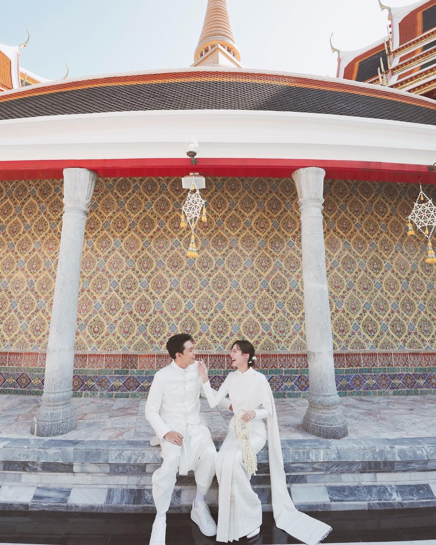 Hình ảnh cưới được hai diễn viên chia sẻ. Hình ảnh cưới được hai diễn viên chia sẻ.