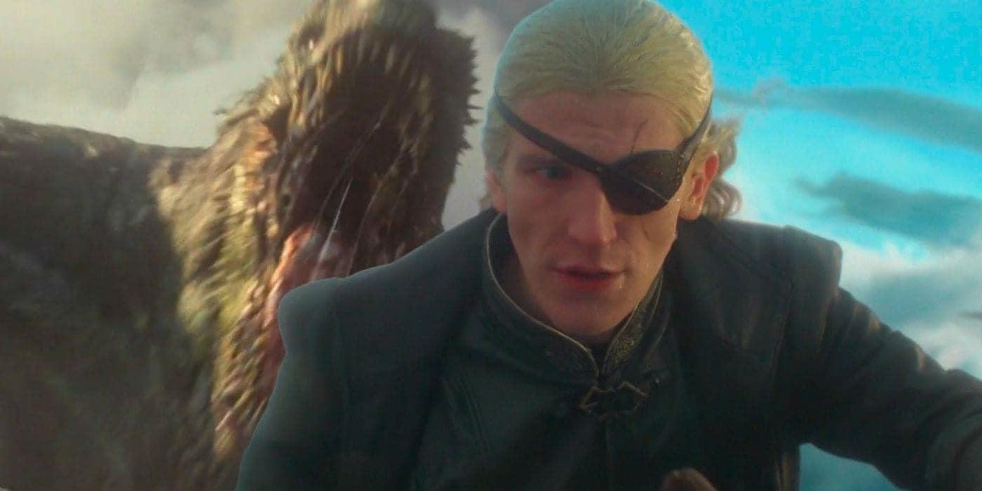 Cảnh rượt đuổi gay cấn của Aemond và Lucerys.