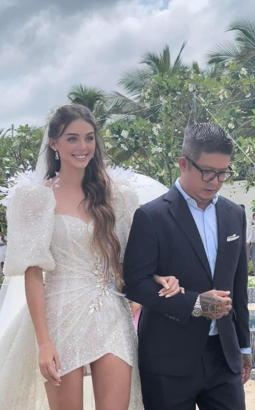 Cô dâu Dianka Zakhidova xinh đẹp trong lễ cưới Cô dâu Dianka Zakhidova xinh đẹp trong lễ cưới