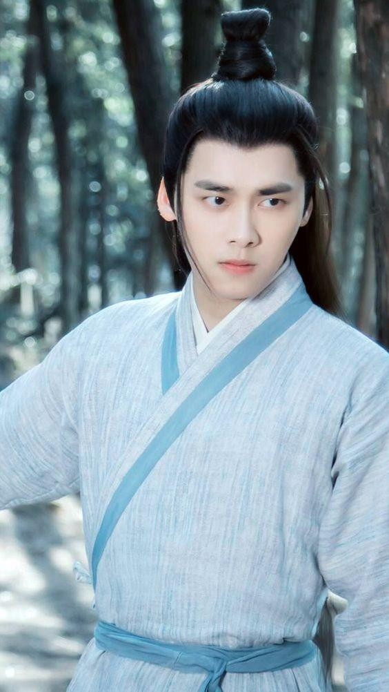 Sự nghiệp của Lý Dịch Phong "bay màu" chỉ sau 1 đêm. Ảnh: Weibo. Sự nghiệp của Lý Dịch Phong "bay màu" chỉ sau 1 đêm. Ảnh: Weibo.