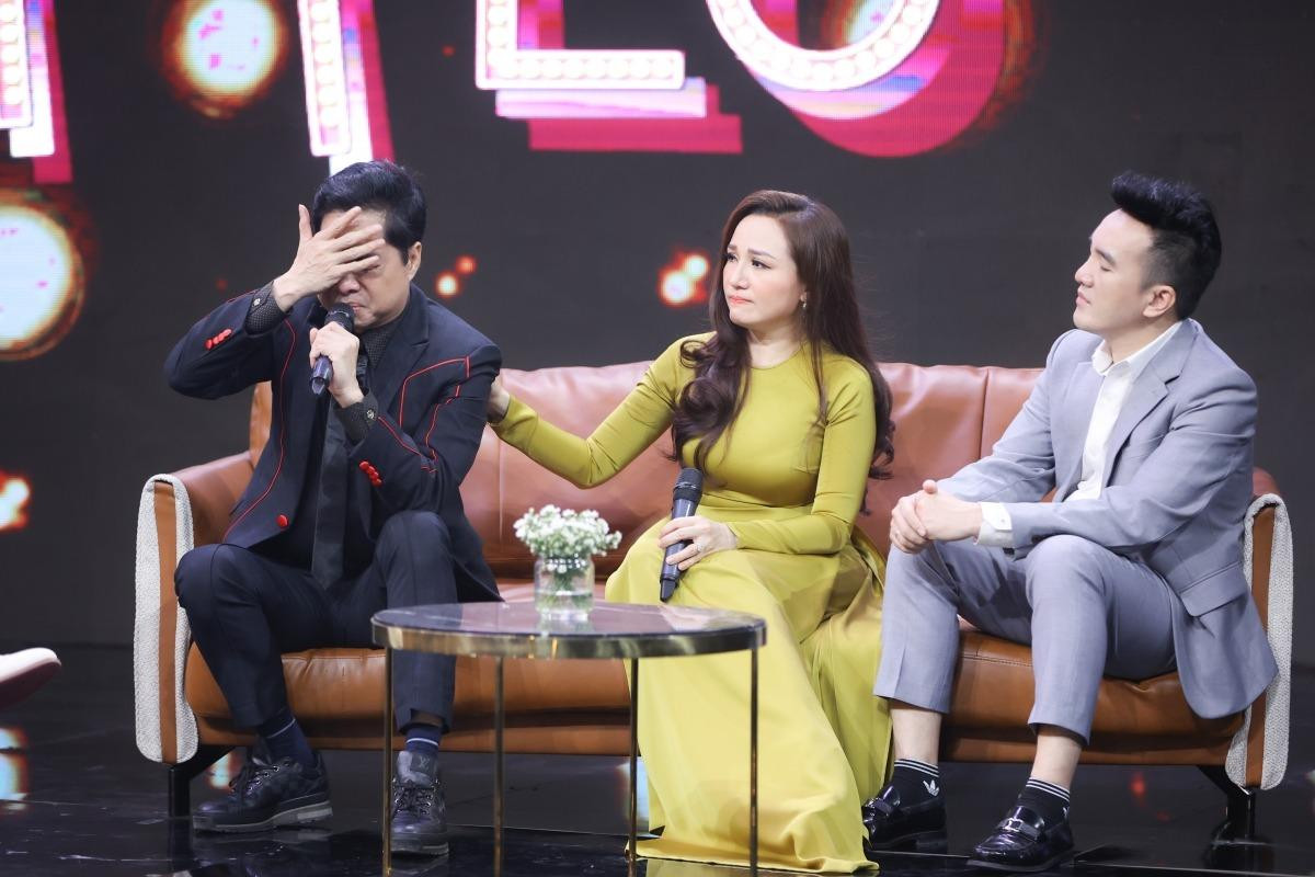 Ngọc Sơn bật khóc khi nhắc đến mẹ Ngọc Sơn bật khóc khi nhắc đến mẹ