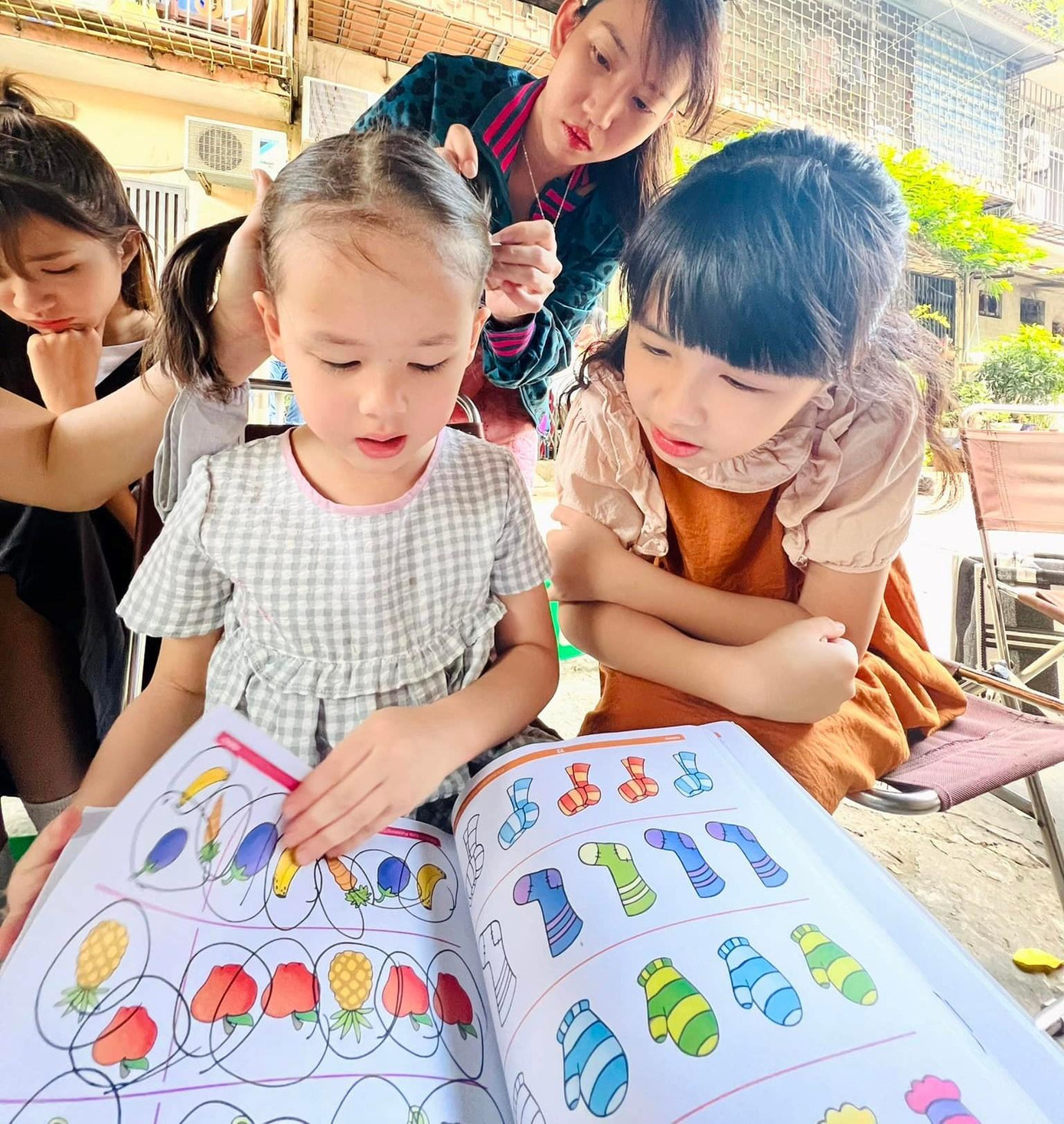 Lan Phương tiết lộ Bảo Linh rất yêu chiều em Lina Lan Phương tiết lộ Bảo Linh rất yêu chiều em Lina