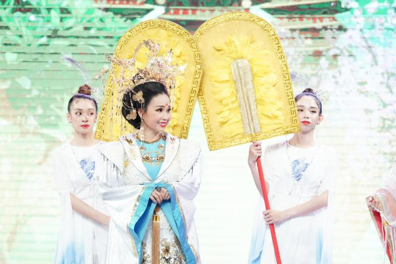 Táo Xuân 2022 có chủ đề Nghĩa tình nhân gian, sẽ dành tặng cho khán giả những khoảnh khắc sâu lắng khi cùng nhau nhìn lại những dòng chảy sự kiện đã diễn ra vào năm 2021.