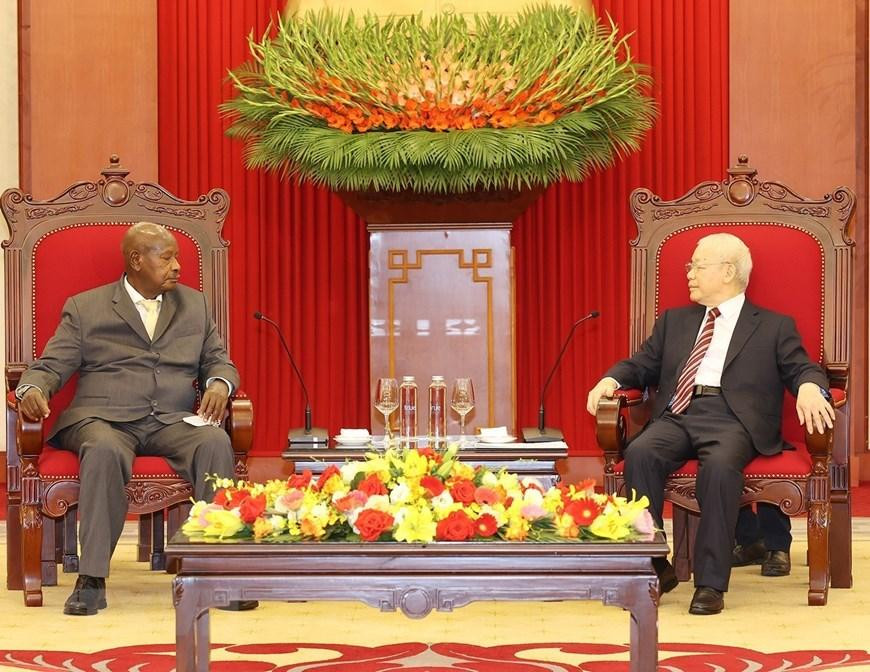 Tổng Bí thư Nguyễn Phú Trọng tiếp Tổng thống Cộng hòa Uganda Yoweri Kaguta Museveni. (Ảnh: Trí Dũng/TTXVN) Tổng Bí thư Nguyễn Phú Trọng tiếp Tổng thống Cộng hòa Uganda Yoweri Kaguta Museveni. (Ảnh: Trí Dũng/TTXVN)