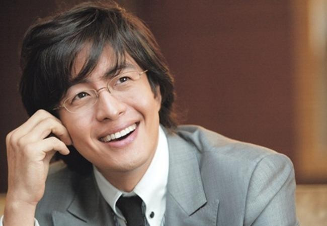 “Ông hoàng Hallyu” Bae Yong Joon rời bỏ showbiz từ lâu. Ảnh: Naver. “Ông hoàng Hallyu” Bae Yong Joon rời bỏ showbiz từ lâu. Ảnh: Naver.