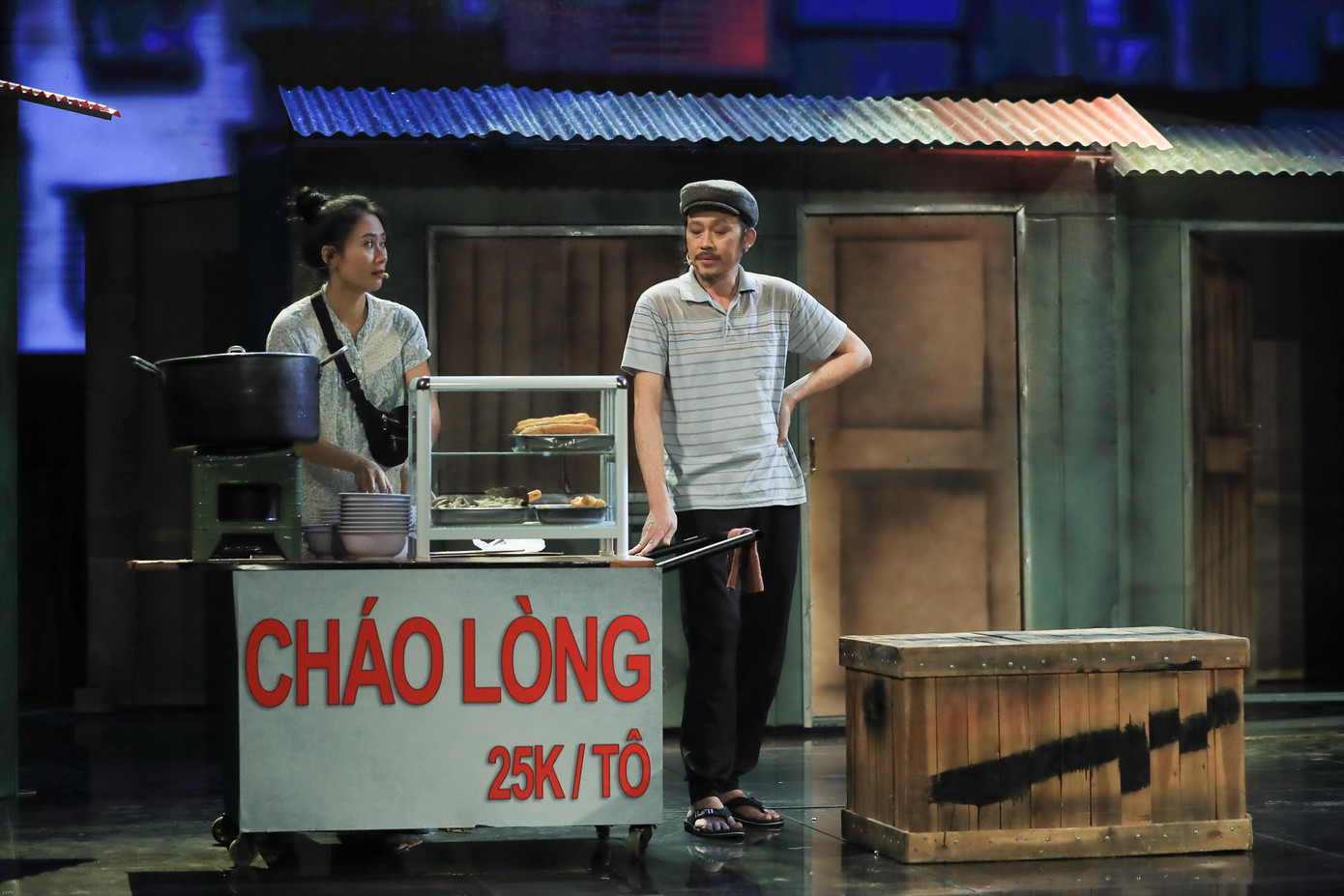 Được biết, đây là tác phẩm tham gia Liên hoan Sân khấu toàn quốc năm 2021 (khu vực phía Nam) và giới hạn số người vào xem.