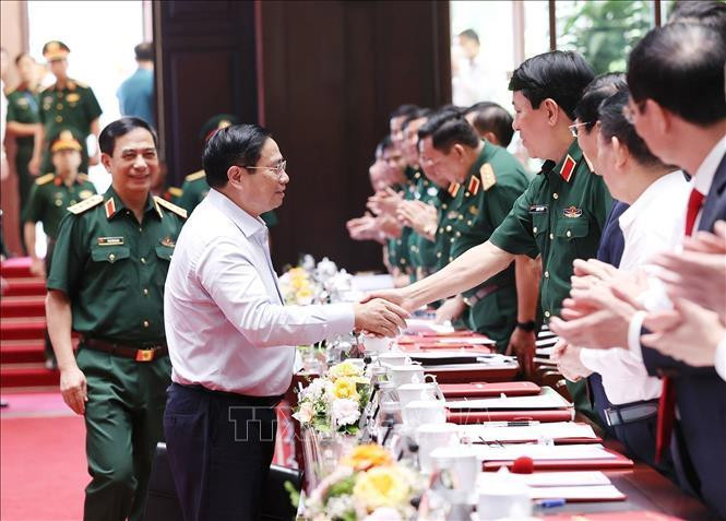 Thủ tướng Phạm Minh Chính với các đại biểu dự hội nghị. Ảnh: Dương Giang/TTXVN