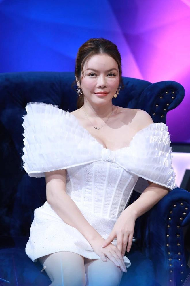 Năm 2022, Lý Nhã Kỳ tích cực hoạt động và xếp hạng thứ 8. Cô đóng phim cùng tài tử xứ Hàn Han Jae Suk, tham gia Liên hoan phim Cannes hồi tháng 5, là nữ chính trong show hẹn hò Người ấy là ai. Bên cạnh đó, diễn viên vướng tin đồn bị bắt và nhanh chóng lên tiếng phủ nhận. Năm 2022, Lý Nhã Kỳ tích cực hoạt động và xếp hạng thứ 8. Cô đóng phim cùng tài tử xứ Hàn Han Jae Suk, tham gia Liên hoan phim Cannes hồi tháng 5, là nữ chính trong show hẹn hò Người ấy là ai. Bên cạnh đó, diễn viên vướng tin đồn bị bắt và nhanh chóng lên tiếng phủ nhận.