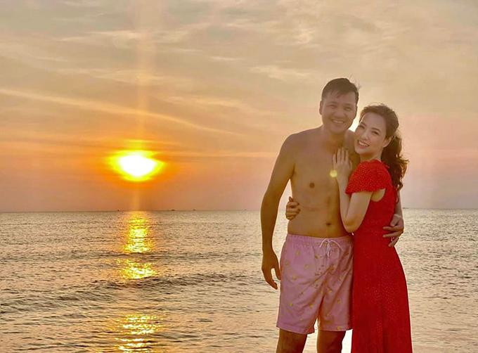 Tháng 2 vừa qua, gia đình đạo diễn Khải Anh – MC Đan Lê có chuyến du xuân Phú Quốc với cả nhà diễn viên Mạnh Trường.