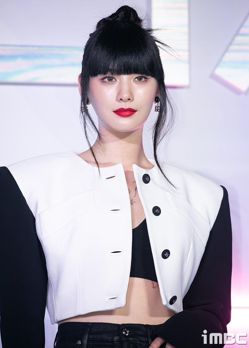 Mỹ nhân 31 tuổi tại buổi họp báo phim Glitch. Ảnh: MBC. Mỹ nhân 31 tuổi tại buổi họp báo phim Glitch. Ảnh: MBC.