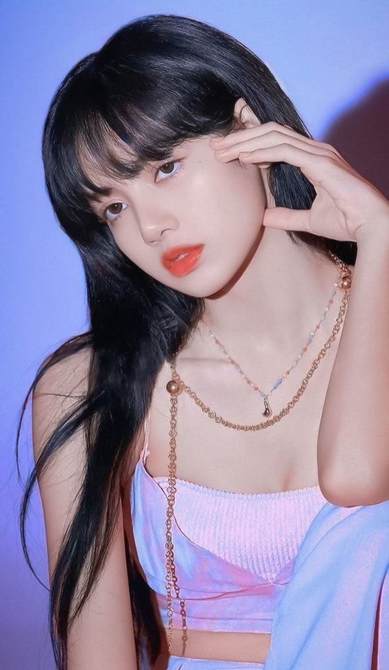 Lisa (Black Pink) tụt hai hạng. Năm ngoái cô đứng đầu. Những năm gần đây, thành viên nhóm nhạc nữ nổi tiếng liên tục góp mặt trong danh sách với thứ hạng cao. Mỹ nhân sinh năm 1997 tiếp tục gây tiếng vang với hoạt động âm nhạc và thời trang. Cô thường xuyên có mặt trên bìa tạp chí danh tiếng. Lisa (Black Pink) tụt hai hạng. Năm ngoái cô đứng đầu. Những năm gần đây, thành viên nhóm nhạc nữ nổi tiếng liên tục góp mặt trong danh sách với thứ hạng cao. Mỹ nhân sinh năm 1997 tiếp tục gây tiếng vang với hoạt động âm nhạc và thời trang. Cô thường xuyên có mặt trên bìa tạp chí danh tiếng.
