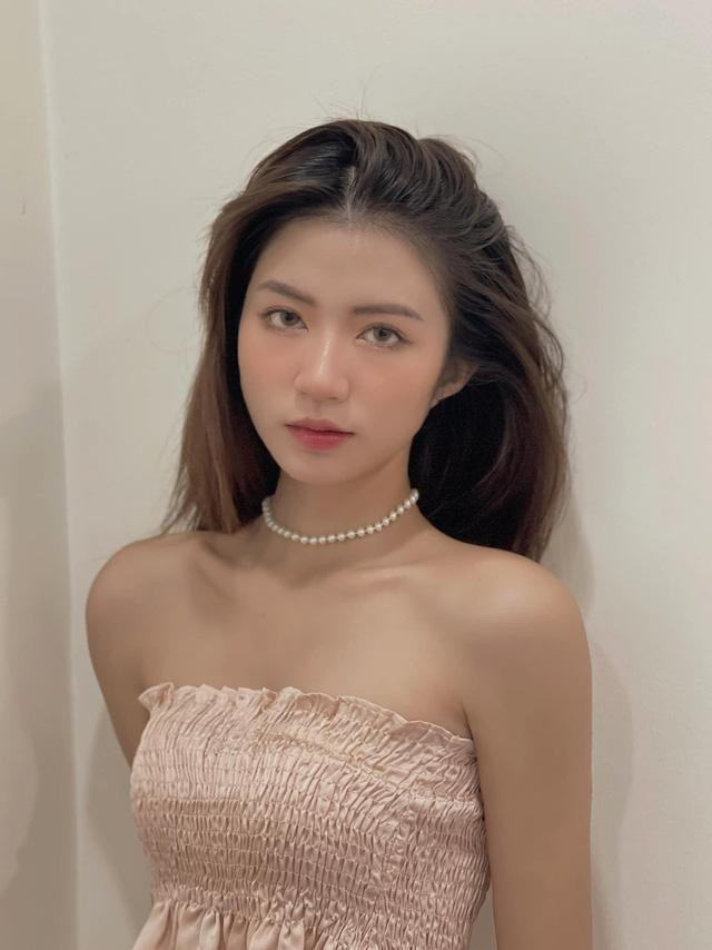 Nữ diễn viên sinh năm 1999, là sinh viên năm cuối khoa Thiết kế Thời trang, trường Đại học Mỹ thuật công nghiệp Hà Nội.