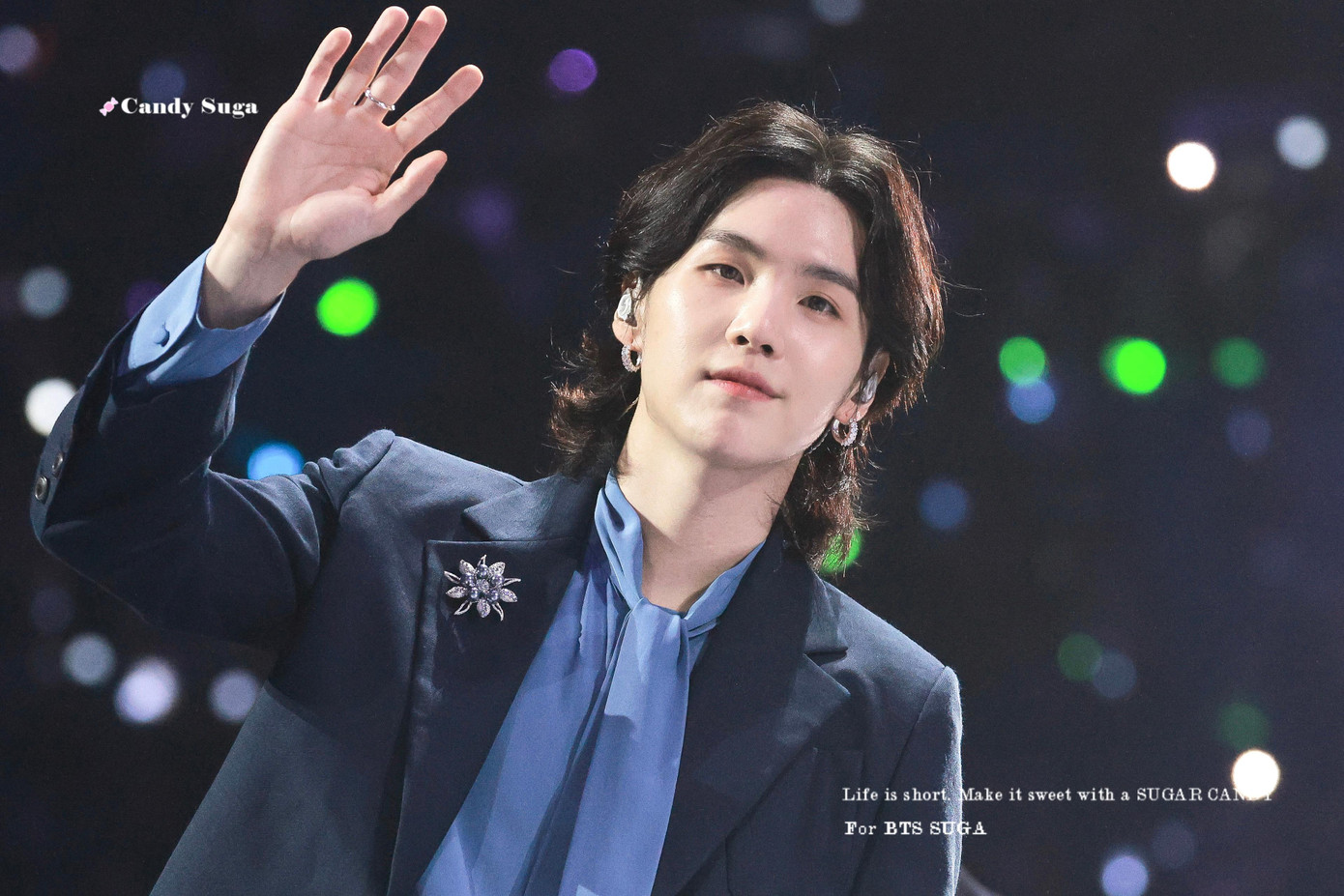 Theo thông báo từ HYBE Entertainment, quý 4 năm 2022, hai thành viên BTS tung album solo. Tuy nhiên, thông tin khiến nhiều người hâm mộ không hài lòng, cho rằng tập đoàn đang quá gấp gáp trình làng sản phẩm mới của BTS. Việc này làm giảm sức nóng của nhóm bởi BTS liên tiếp có nhiều bài hát kết hợp suốt mấy tháng qua. Một khán giả nhận định HYBE đang lợi dụng BTS, cố gắng bào tiền fan trước khi nhóm nhập ngũ. Ảnh: Twitter.