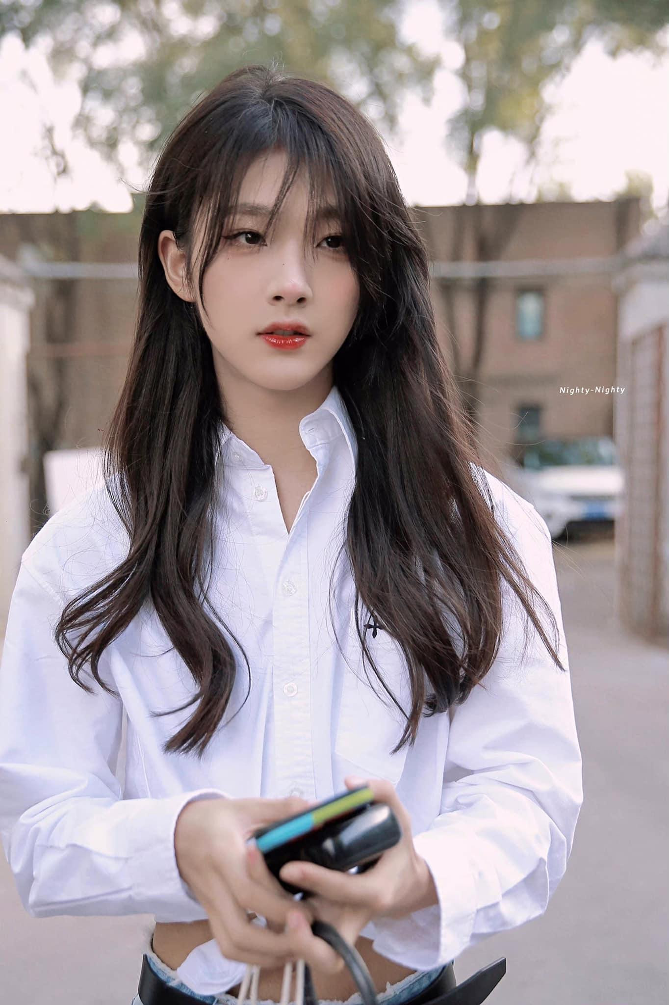 Ngoại hình nữ tính của Hồ Diệp Thao. Ảnh: Weibo.