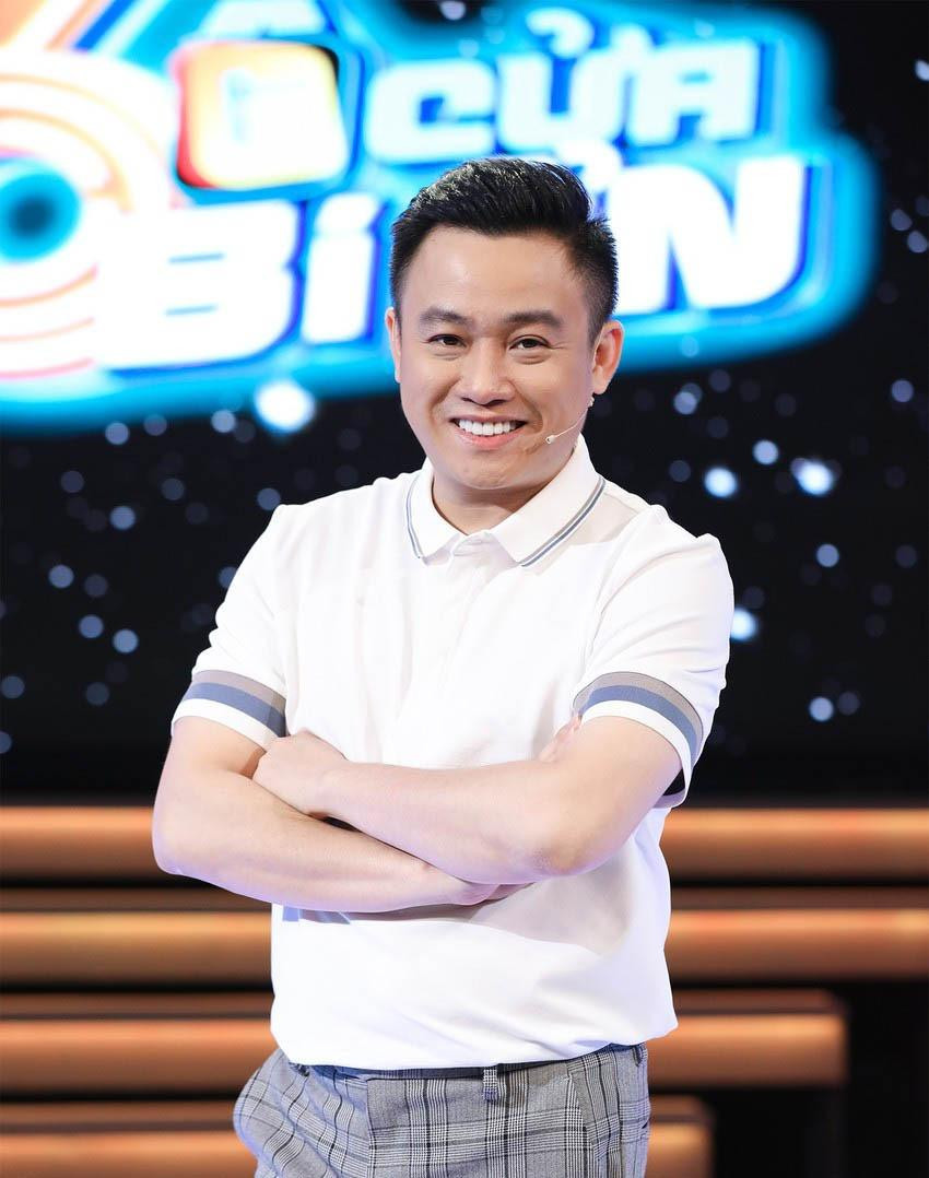 Hữu Tín “thân bại danh liệt” khi liên quan đến ma túy. Diễn viên hài 35 tuổi bị bắt khi sử dụng chất cấm tại chung cư. Cơ quan CSĐT Công an quận 8 (TPHCM) đã hoàn tất kết luận điều tra chuyển hồ sơ sang Viện KSND cùng cấp, đề nghị truy tố Hữu Tín (về tội Tổ chức sử dụng trái phép chất ma túy). Nam diễn viên có khả năng phải đối diện với khung hình phạt từ 7 đến 15 năm tù. Tương tự trong năm 2021, các nghệ sĩ vướng bê bối vẫn chiếm đa số trong danh sách những nhân vật được tìm kiếm nhiều nhất ở Việt Nam. Hữu Tín “thân bại danh liệt” khi liên quan đến ma túy. Diễn viên hài 35 tuổi bị bắt khi sử dụng chất cấm tại chung cư. Cơ quan CSĐT Công an quận 8 (TPHCM) đã hoàn tất kết luận điều tra chuyển hồ sơ sang Viện KSND cùng cấp, đề nghị truy tố Hữu Tín (về tội Tổ chức sử dụng trái phép chất ma túy). Nam diễn viên có khả năng phải đối diện với khung hình phạt từ 7 đến 15 năm tù. Tương tự trong năm 2021, các nghệ sĩ vướng bê bối vẫn chiếm đa số trong danh sách những nhân vật được tìm kiếm nhiều nhất ở Việt Nam.