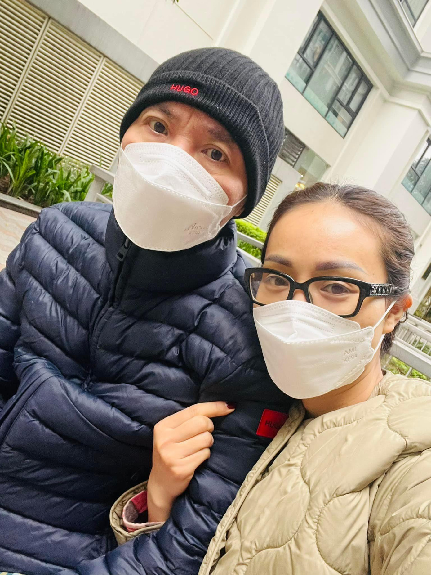 Vì sức khỏe chưa hồi phục nên Công Lý không thể tham gia Táo Quân 2022. Thay mặt ông xã, Ngọc Hà chia sẻ NSND Công Lý bật khóc và nhớ anh chị em gia đình nhà Táo. Anh sợ bản thân anh sẽ làm ảnh hưởng đến chương trình.