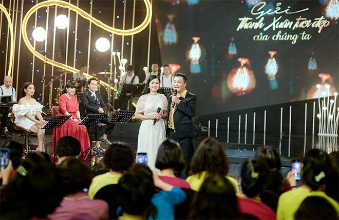 Lý Hùng - Thu Hà gặp gỡ ôn lại kỷ niệm một thời huy hoàng.