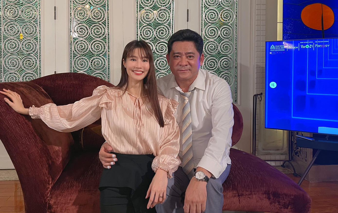 Diễm My 9x gây 'sốt' với loạt ảnh ngày nhỏ bên Thương Tín, 'nữ hoàng ảnh lịch' Diễm Hương ảnh 2