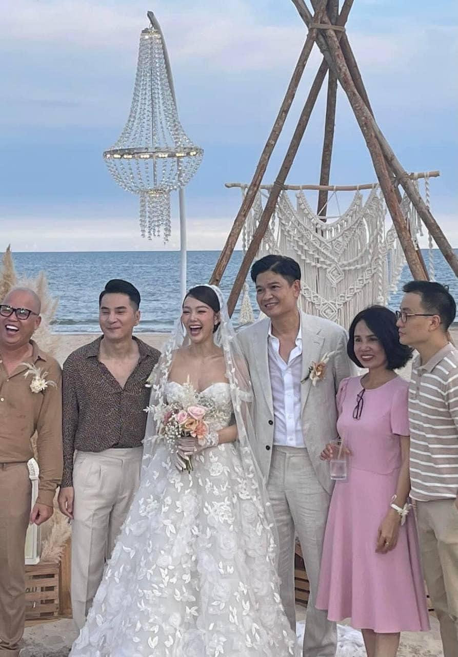 Hình ảnh hiếm hoi của chồng Minh Hằng - doanh nhân Quốc Bảo lộ diện.