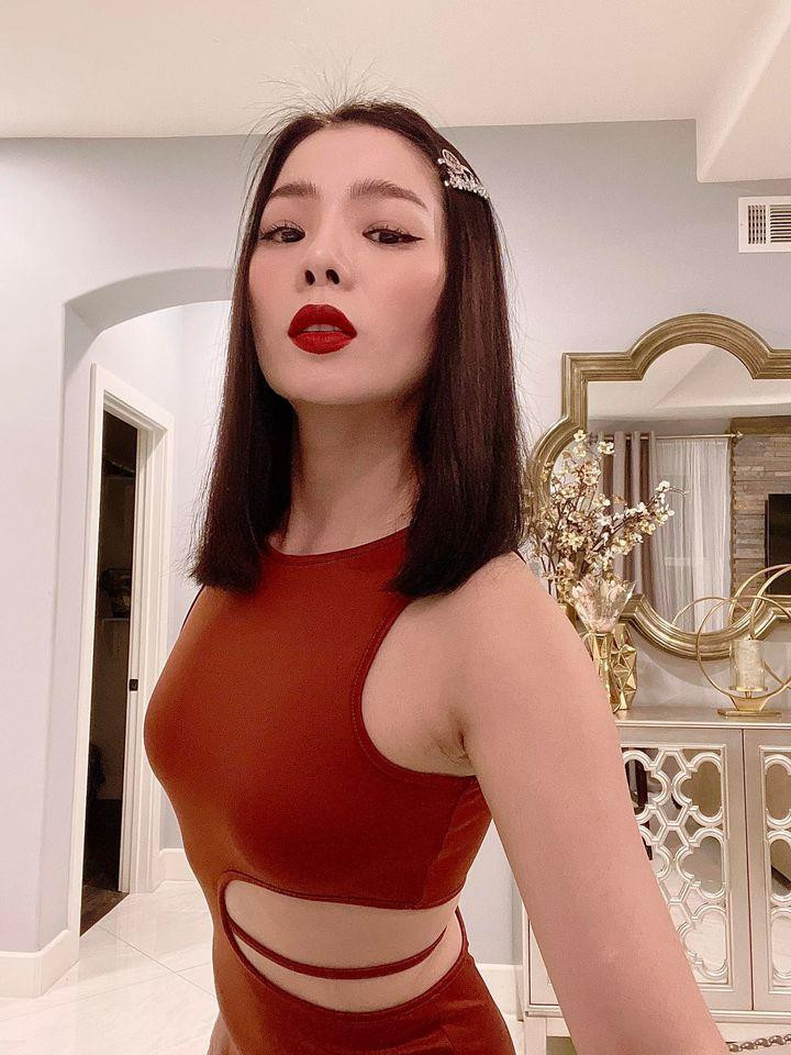 Việc luyện tập không chỉ khiến cho cơ thể dẻo dai mà còn giúp cô giữ gìn giọng hát, phục vụ người hâm mộ trong nhiều năm nữa.