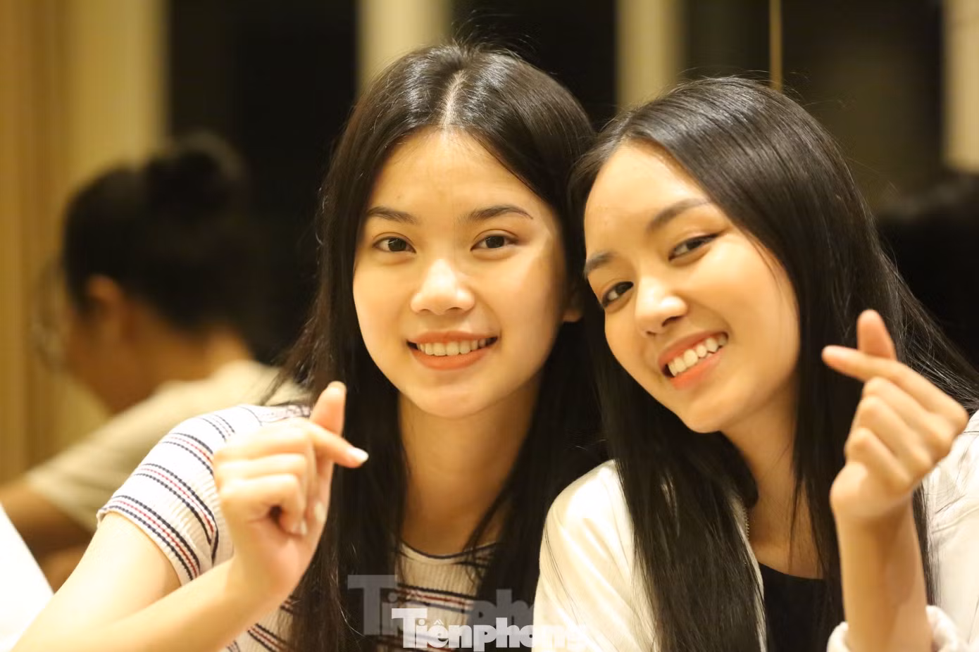 Kỷ niệm nhớ nhất trong cuộc thi HHVN đối với cô là những buổi luyện tập về khuya, các thí sinh tụ tập lại một phòng, cùng ăn uống, chia sẻ câu chuyện. Từ đây cô hiểu và quen biết thêm nhiều bạn mới. Ảnh: Trọng Tài.