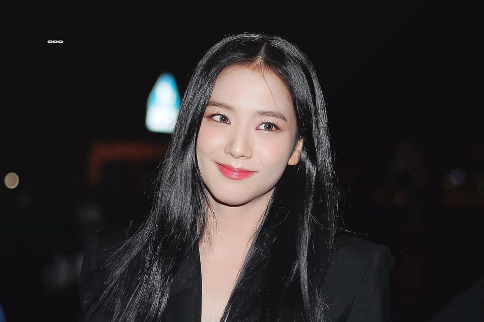 Jisoo (BlackPink) vượt Kylie Jenner về tầm ảnh hưởng tại Tuần lễ thời trang Paris. Ảnh: Twitter. Jisoo (BlackPink) vượt Kylie Jenner về tầm ảnh hưởng tại Tuần lễ thời trang Paris. Ảnh: Twitter.