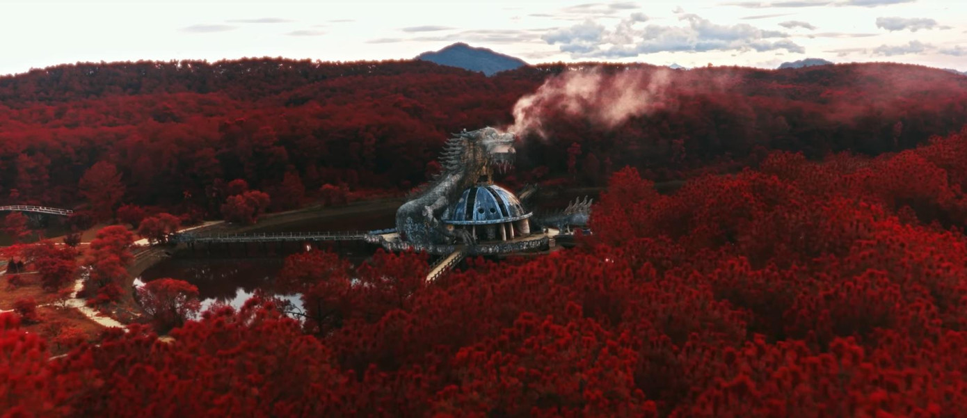 Khung cảnh công viên nước hồ Thủy Tiên trong MV Bad Memories Khung cảnh công viên nước hồ Thủy Tiên trong MV Bad Memories