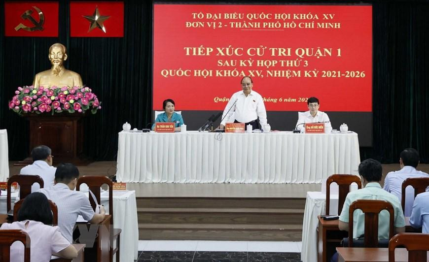 Chủ tịch nước phát biểu tại buổi tiếp xúc cử tri. (Ảnh: Thống Nhất/TTXVN)