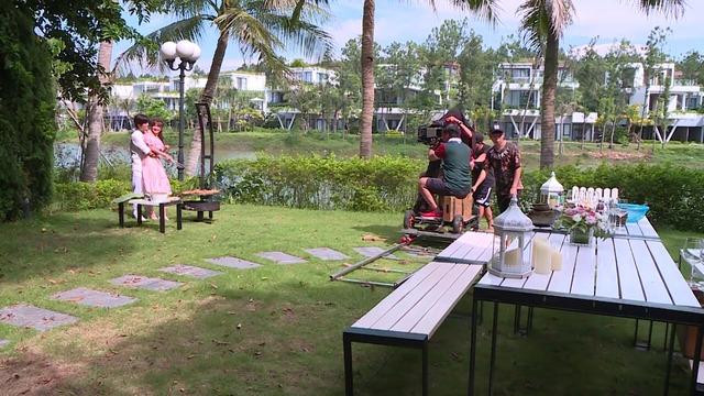 Những cảnh quay tình tứ của cặp đôi Phong – Vân trong tập cuối được Chuyển động 24h hé lộ Những cảnh quay tình tứ của cặp đôi Phong – Vân trong tập cuối được Chuyển động 24h hé lộ