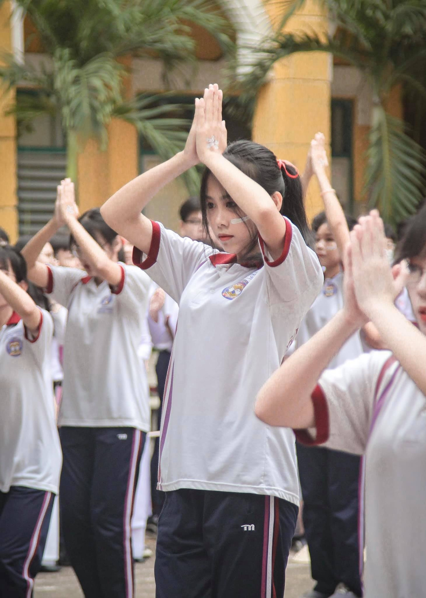 Nhan sắc của Á hậu 2 thời điểm còn học cấp 3.