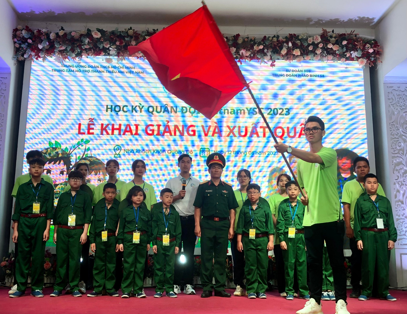 Lễ xuất quân Học kỳ trong quân đội khóa 3,4 của Trung tâm Hỗ trợ Thanh thiếu nhi Việt Nam Lễ xuất quân Học kỳ trong quân đội khóa 3,4 của Trung tâm Hỗ trợ Thanh thiếu nhi Việt Nam