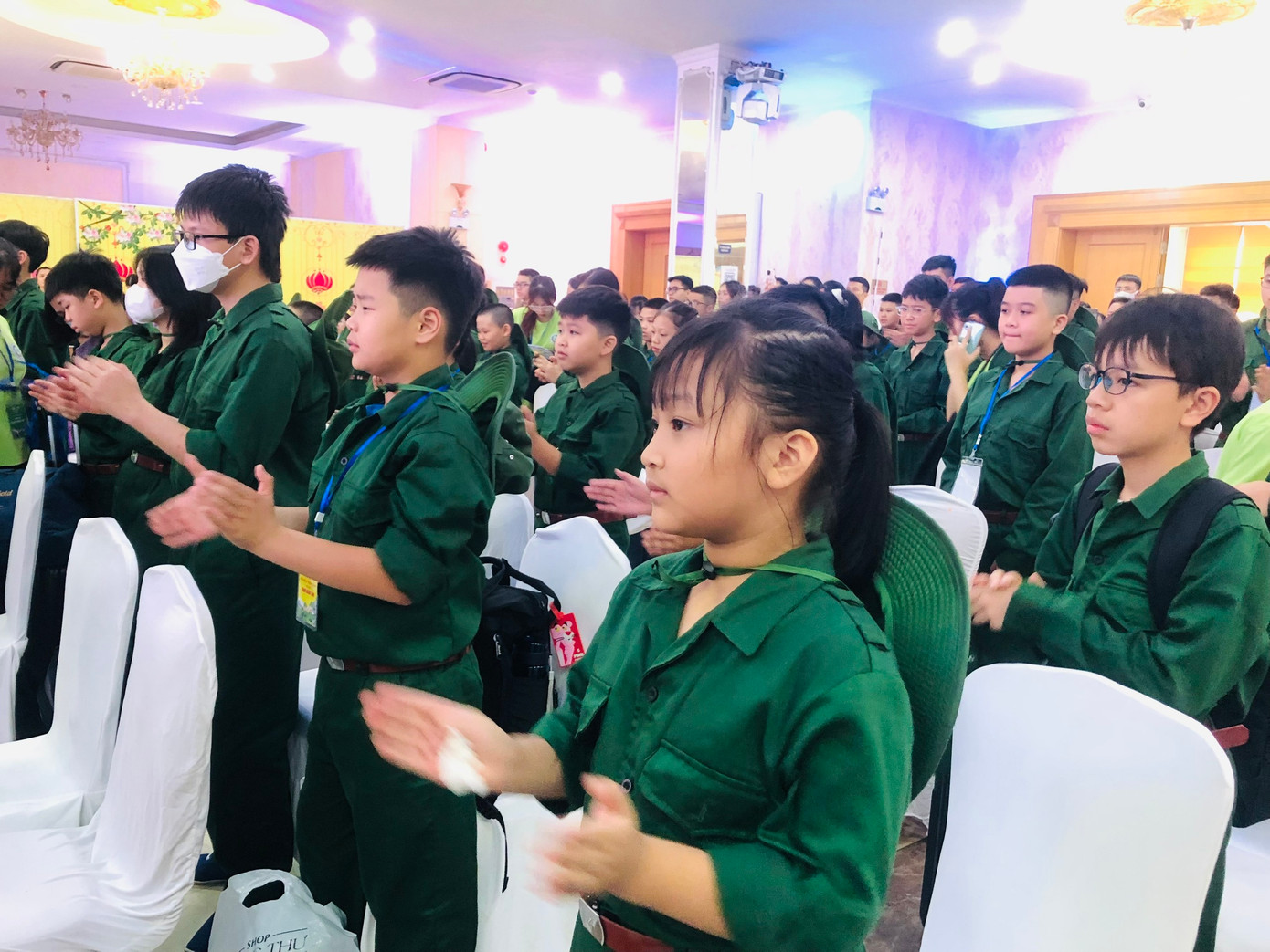 Các chiến sĩ nhí tại lễ xuất quân. Ảnh: Lưu Trinh Các chiến sĩ nhí tại lễ xuất quân. Ảnh: Lưu Trinh