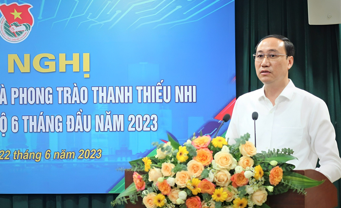 Ông Phùng Khánh Tài, Phó Bí thư Thường trực Tỉnh uỷ Phú Thọ phát biểu tại hội nghị