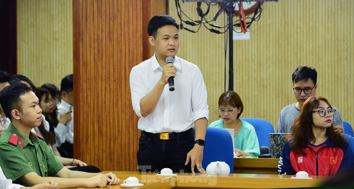 "Siêu trí tuệ" Hà Việt Hoàng có chuỗi podcast tư vấn tâm lý, tiếp sức sĩ tử mùa thi 2023