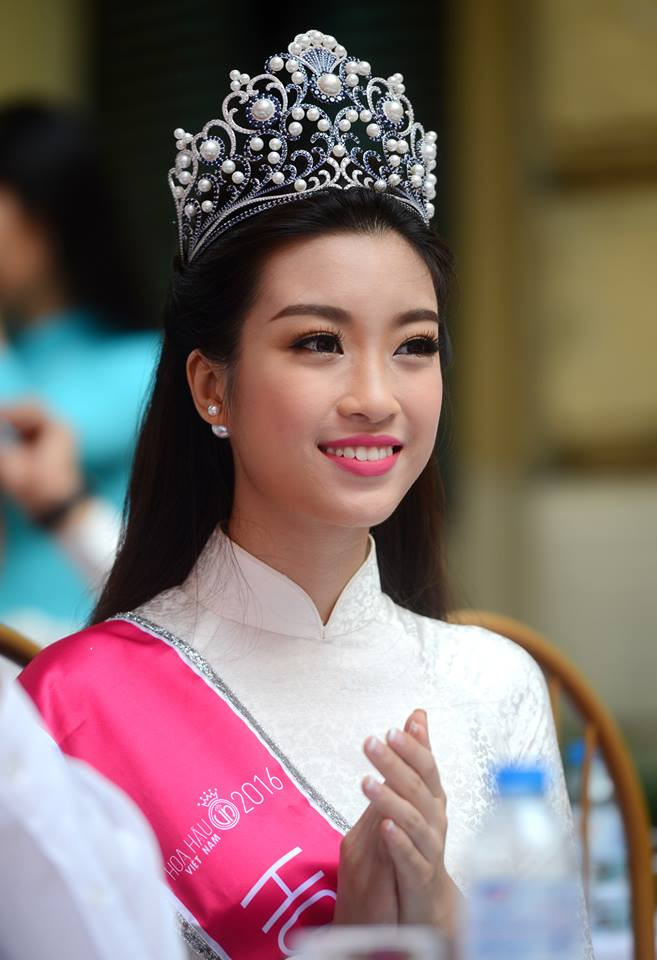 Chủ tịch nước đánh trống khai giảng năm học mới ảnh 23