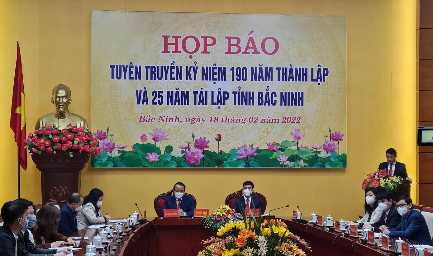 Quang cảnh buổi họp báo