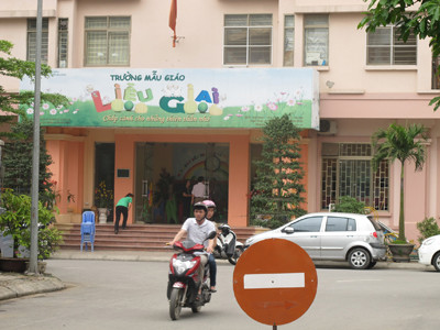 Nhà trẻ Liễu Giai đang án ngữ lối thoát hiểm của tòa nhà A. Nhà trẻ Liễu Giai đang án ngữ lối thoát hiểm của tòa nhà A