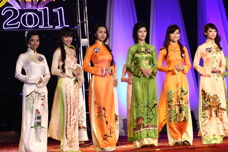 Lọt vào phần thi ứng xử 6 thí sinh Đặng Minh Ngọc, Nguyễn Thảo Hương Nguyễn Thị Cẩm Tú, Phạm Thị Thùy Linh, Trần Bảo Ngọc, Đào Ngọc Trâm 